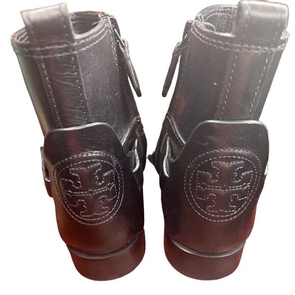 Tory Burch Colton Black Leather Logo Bootie NWOB Size 6 - Picture 8 of 9